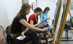 Занятие живописью учащихся художественного отделения Детской школы искусств